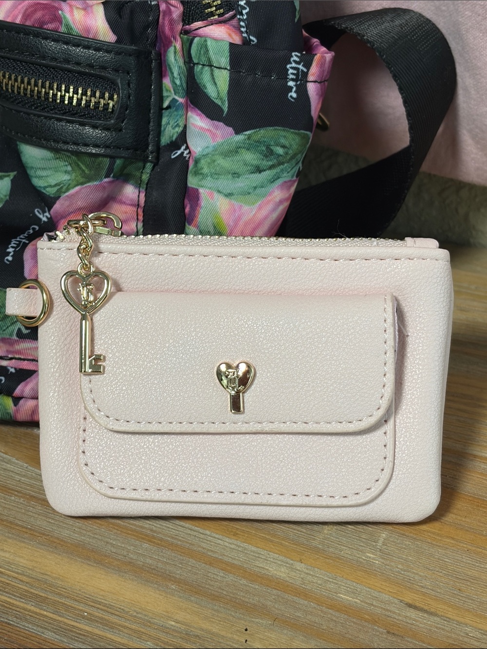 Juicy Couture “Dreamy Juicy” Coin Purse Pouch with Key Charm